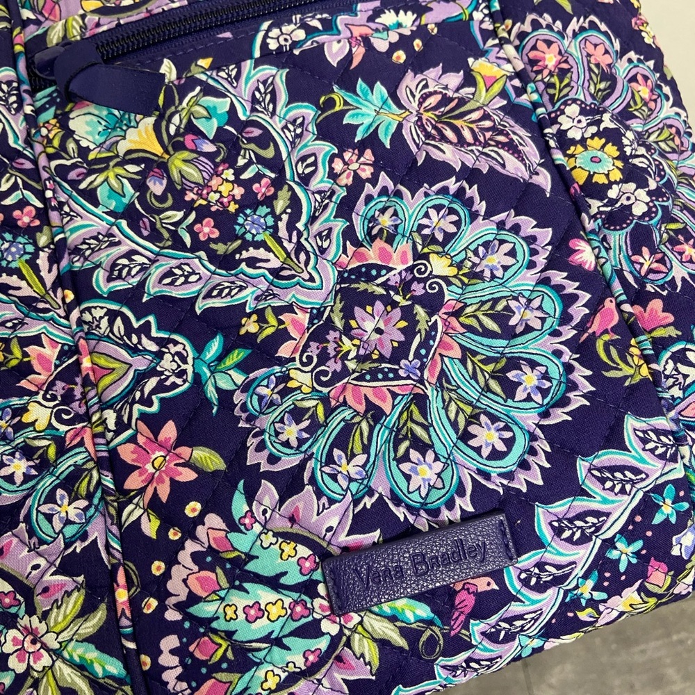NEVER USED Vera Bradley Women’s Floral Paisley Print Crossbody Quilted Bag - Picture 7 of 7